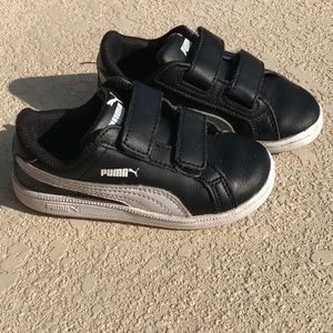 Toddler Black Leather Puma Smash Sneakers